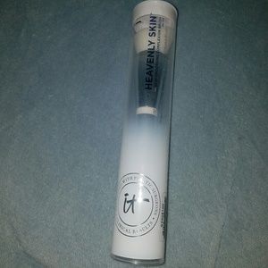 It cosmetics heavenly skin brush